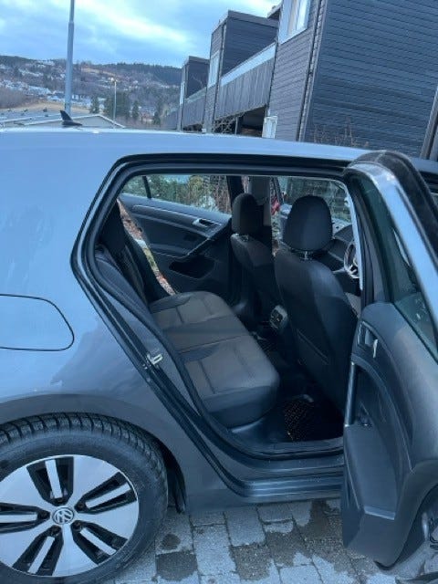 2018 VOLKSWAGEN GOLF - 16