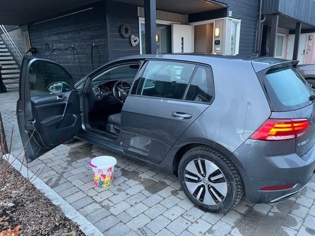 WVWZZZAUZJ8901328 2018 VOLKSWAGEN GOLF-2