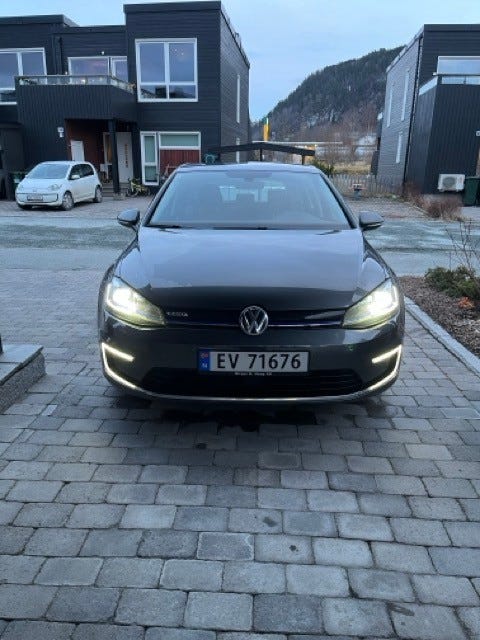 WVWZZZAUZJ8901328 2018 VOLKSWAGEN GOLF-0
