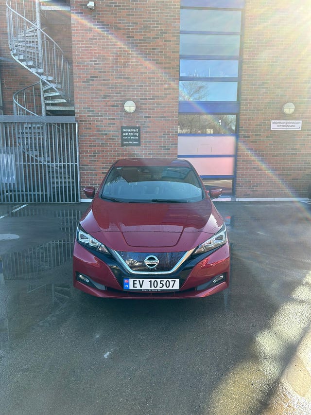 SJNFAAZE1U0021830 2018 NISSAN LEAF-0
