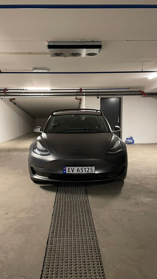 5YJ3E7EB1KF233567 2019 TESLA MODEL 3-1