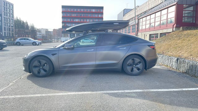 5YJ3E7EB1KF233567 2019 TESLA MODEL 3-5