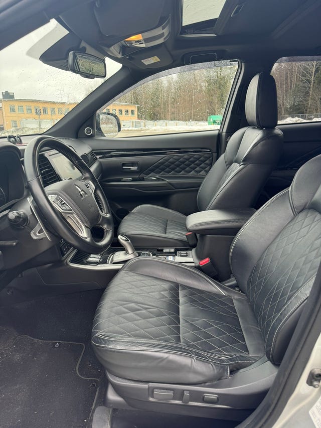 2020 MITSUBISHI OUTLANDER - 13