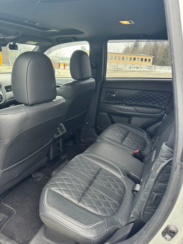 2020 MITSUBISHI OUTLANDER - 19