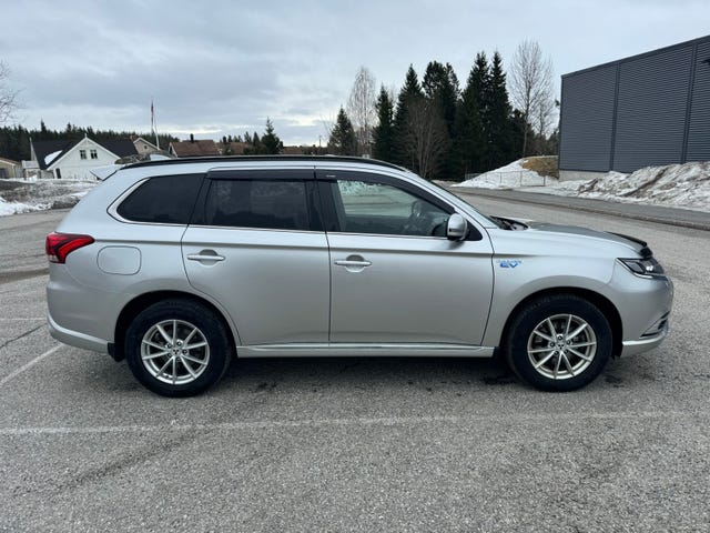 2020 MITSUBISHI OUTLANDER - 9