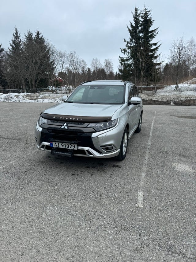 JMBXDGG3WLZ000411 2020 MITSUBISHI OUTLANDER-1