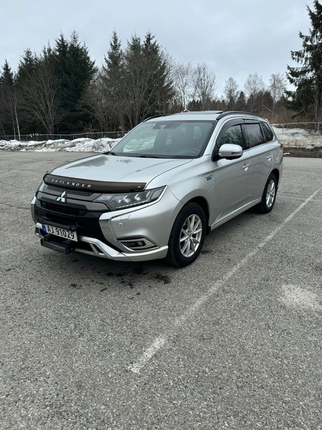 JMBXDGG3WLZ000411 2020 MITSUBISHI OUTLANDER-0