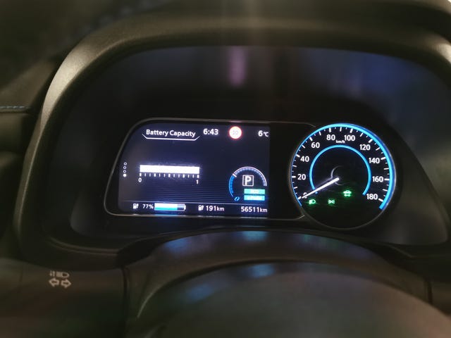 2020 NISSAN LEAF - 10