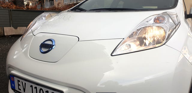 2018 NISSAN LEAF - 11