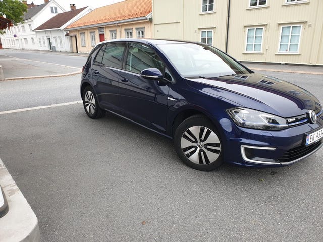 WVWZZZAUZJW903422 2018 VOLKSWAGEN GOLF-0