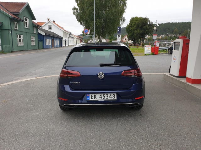 WVWZZZAUZJW903422 2018 VOLKSWAGEN GOLF-2