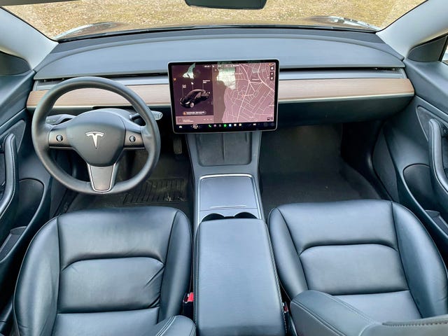 5YJ3E7EB5MF942117 2021 TESLA MODEL 3-4