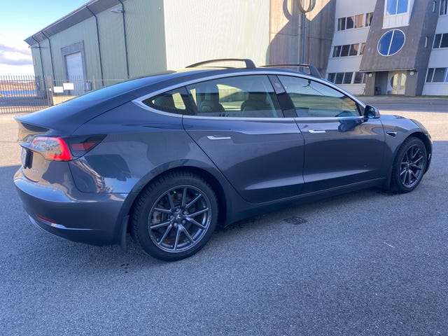5YJ3E7EB2KF315596 2019 TESLA MODEL 3-5