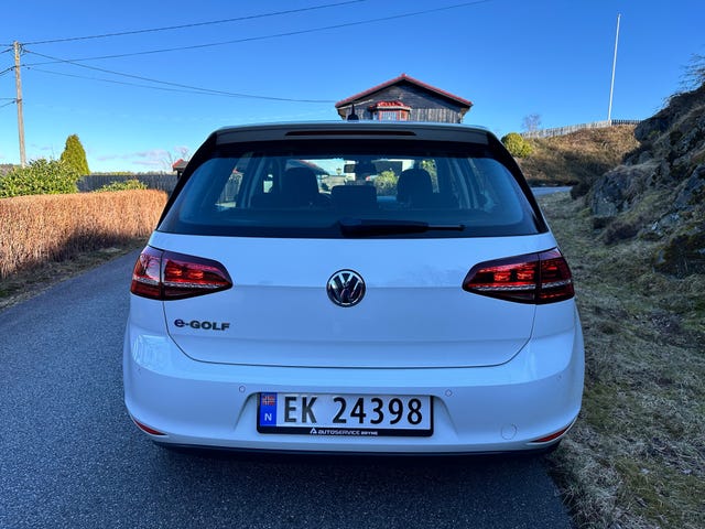 2015 VOLKSWAGEN GOLF - 8