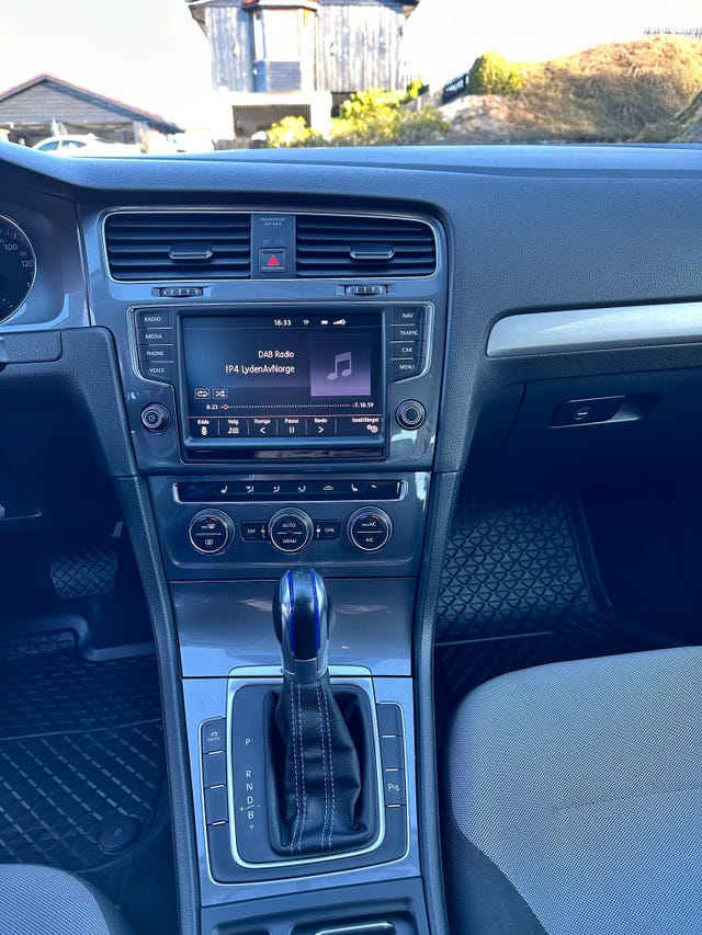2015 VOLKSWAGEN GOLF - 12