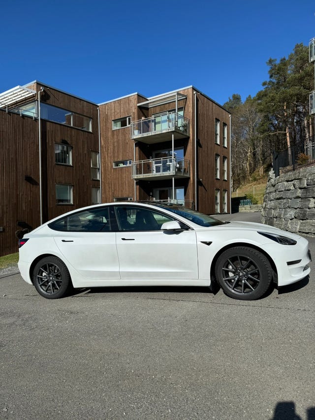 5YJ3E7EB5MF839957 2021 TESLA MODEL 3-5