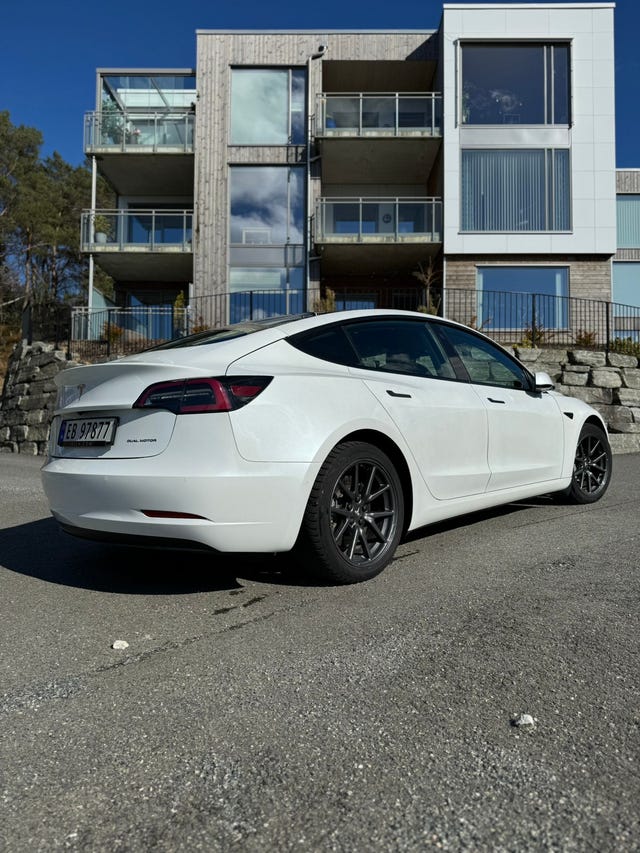 5YJ3E7EB5MF839957 2021 TESLA MODEL 3-4
