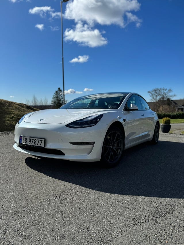 5YJ3E7EB5MF839957 2021 TESLA MODEL 3-2