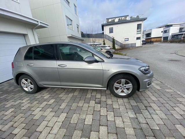 WVWZZZAUZJ8906666 2018 VOLKSWAGEN GOLF-4