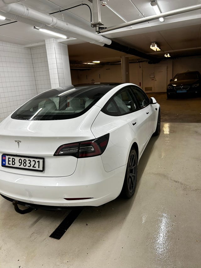 5YJ3E7EB8MF836518 2021 TESLA MODEL 3-4