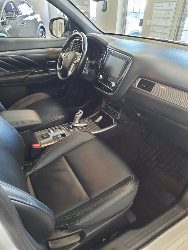 2020 MITSUBISHI OUTLANDER - 8