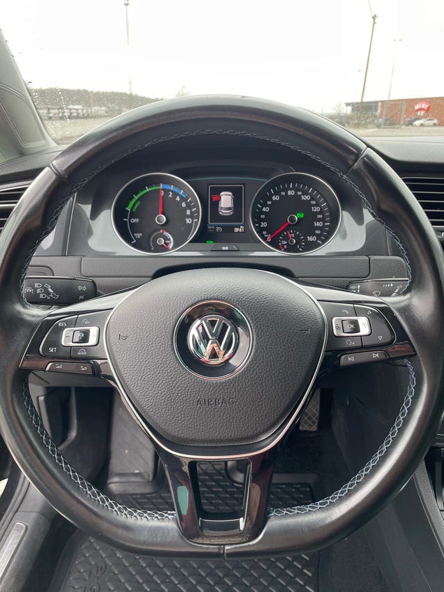2018 VOLKSWAGEN GOLF - 9