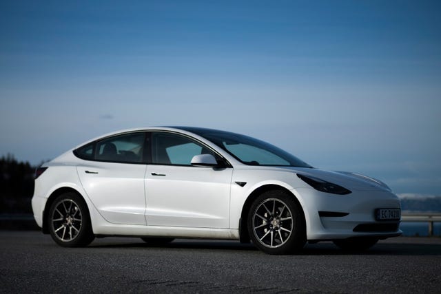 LRW3E7FJ8MC286401 2021 TESLA MODEL 3-2