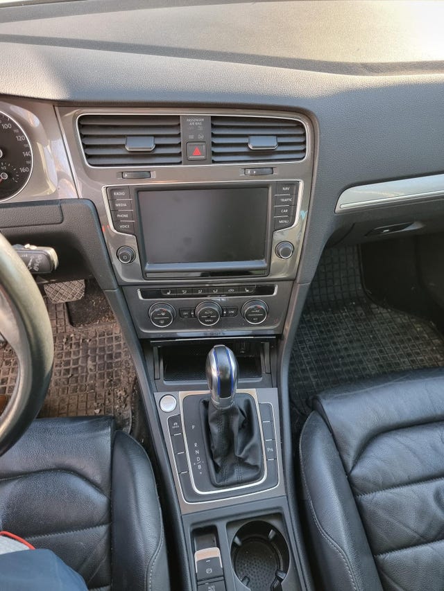 2015 VOLKSWAGEN GOLF - 14