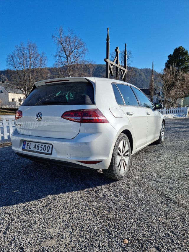WVWZZZAUZFW901276 2015 VOLKSWAGEN GOLF-3
