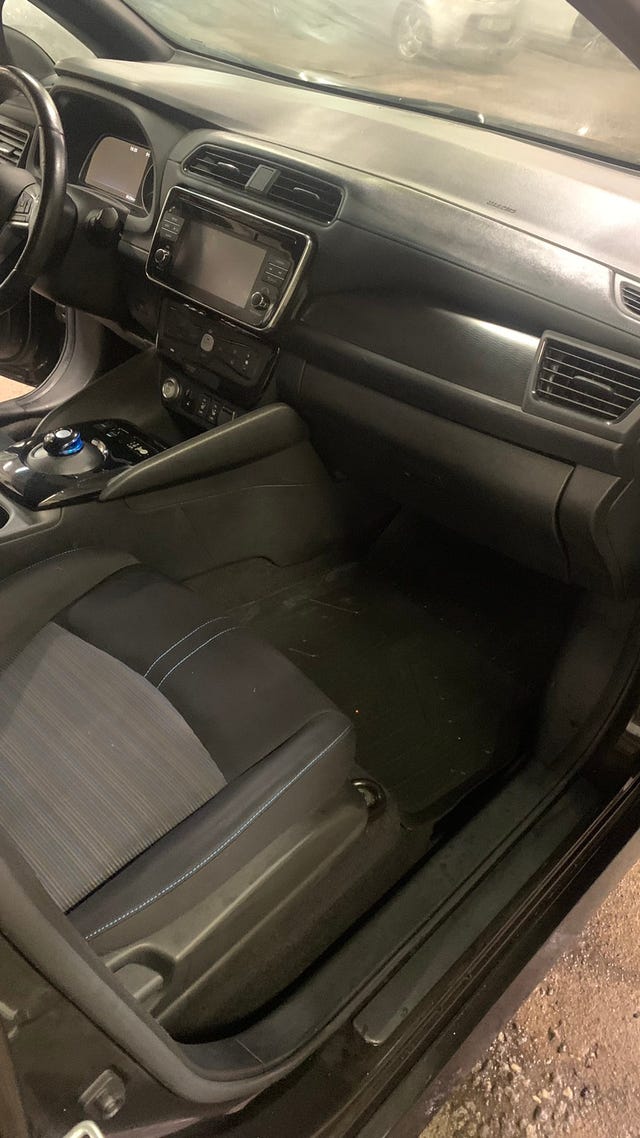 2018 NISSAN LEAF - 10