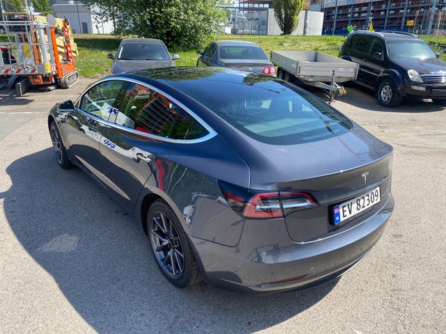 2019 TESLA MODEL 3 - 32