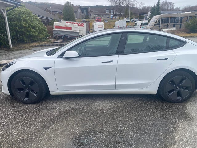 5YJ3E7EB6MF969942 2021 TESLA MODEL 3-1