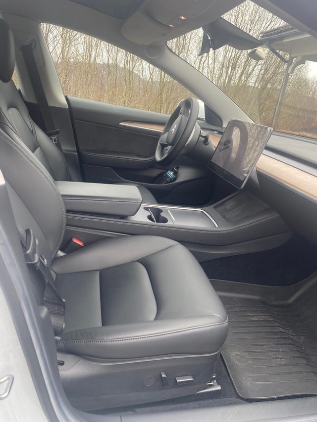 5YJ3E7EB6MF969942 2021 TESLA MODEL 3-4