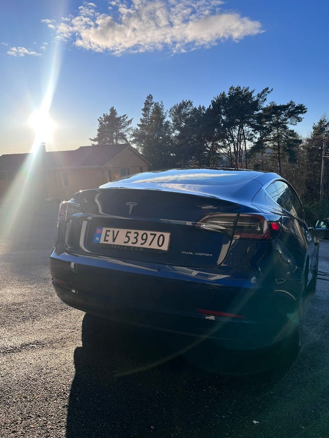 5YJ3E7EB7KF224050 2019 TESLA MODEL 3-5