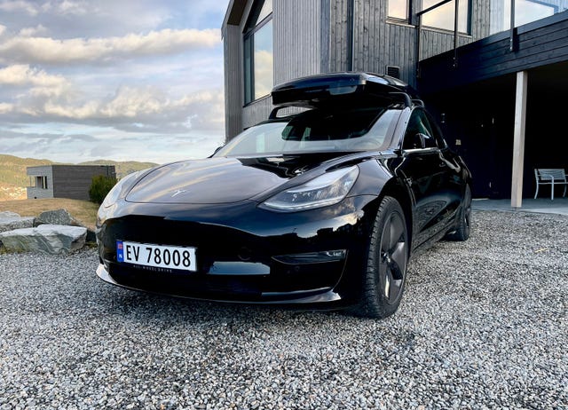 2019 TESLA MODEL 3 - 8