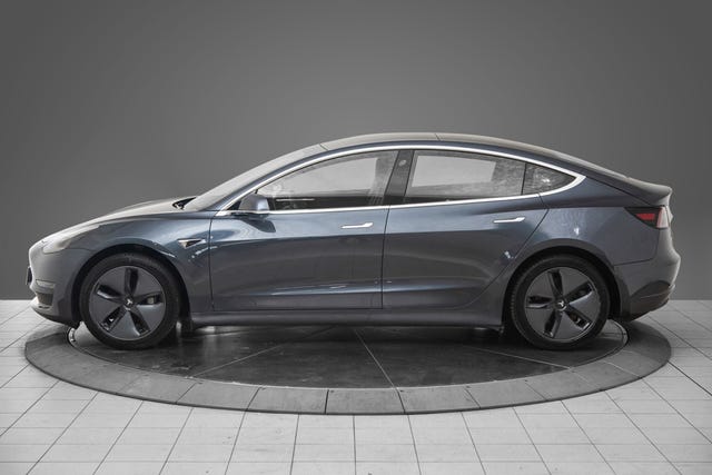 5YJ3E7EA1KF340366 2019 TESLA MODEL 3-2