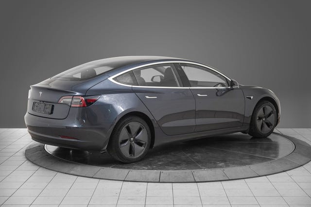 5YJ3E7EA1KF340366 2019 TESLA MODEL 3-5