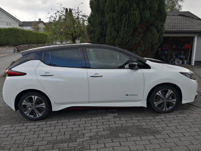 2018 NISSAN LEAF - 10