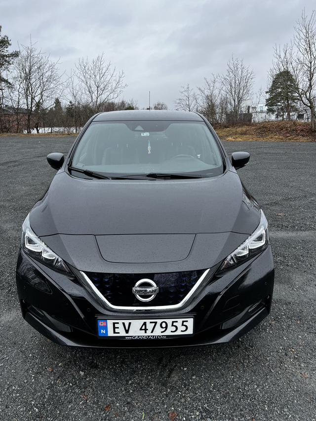 SJNFAAZE1U0022465 2018 NISSAN LEAF-2