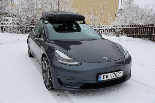 5YJ3E7EB5KF445498 2019 TESLA MODEL 3-2