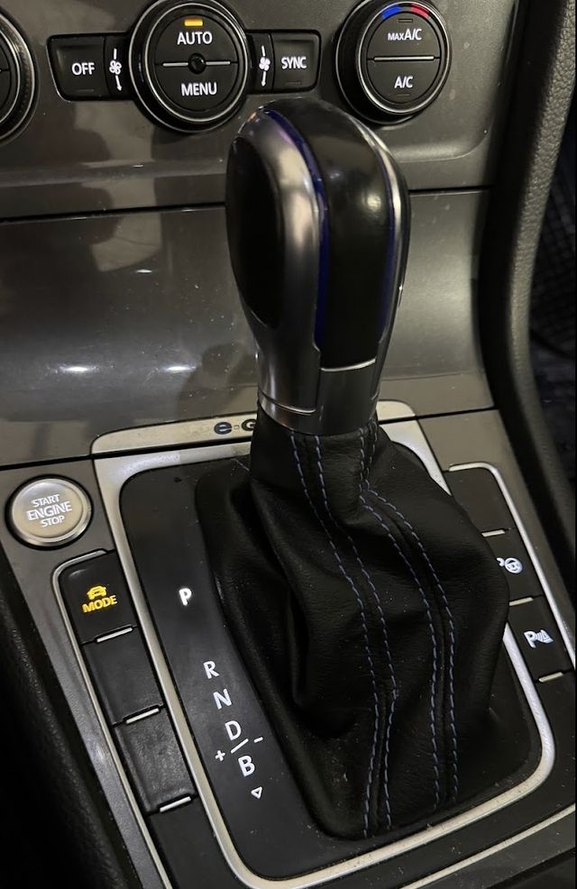 2015 VOLKSWAGEN GOLF - 21