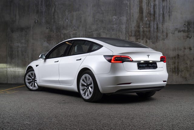 2021 TESLA MODEL 3 - 8