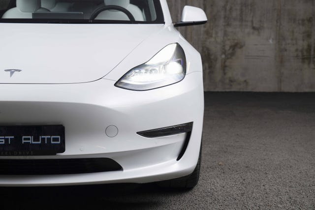 null 2021 TESLA MODEL 3-4