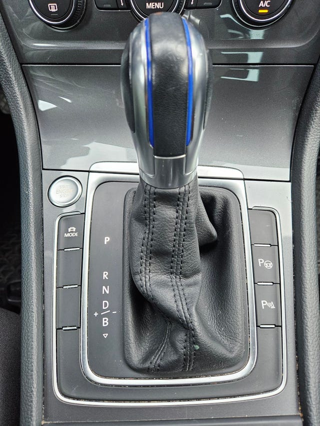 2015 VOLKSWAGEN GOLF - 14