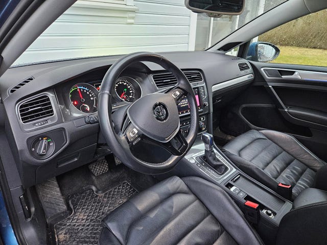2015 VOLKSWAGEN GOLF - 9
