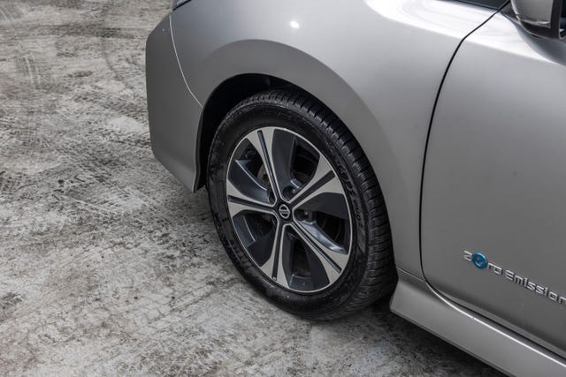 2018 NISSAN LEAF - 16