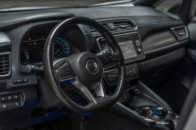 2018 NISSAN LEAF - 19