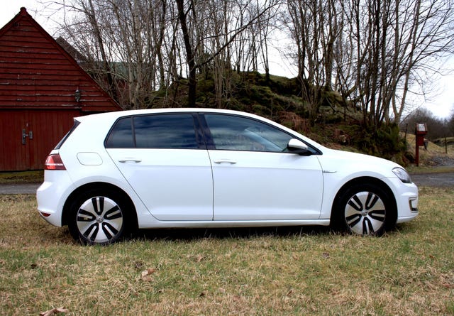 WVWZZZAUZFW900810 2015 VOLKSWAGEN GOLF-4