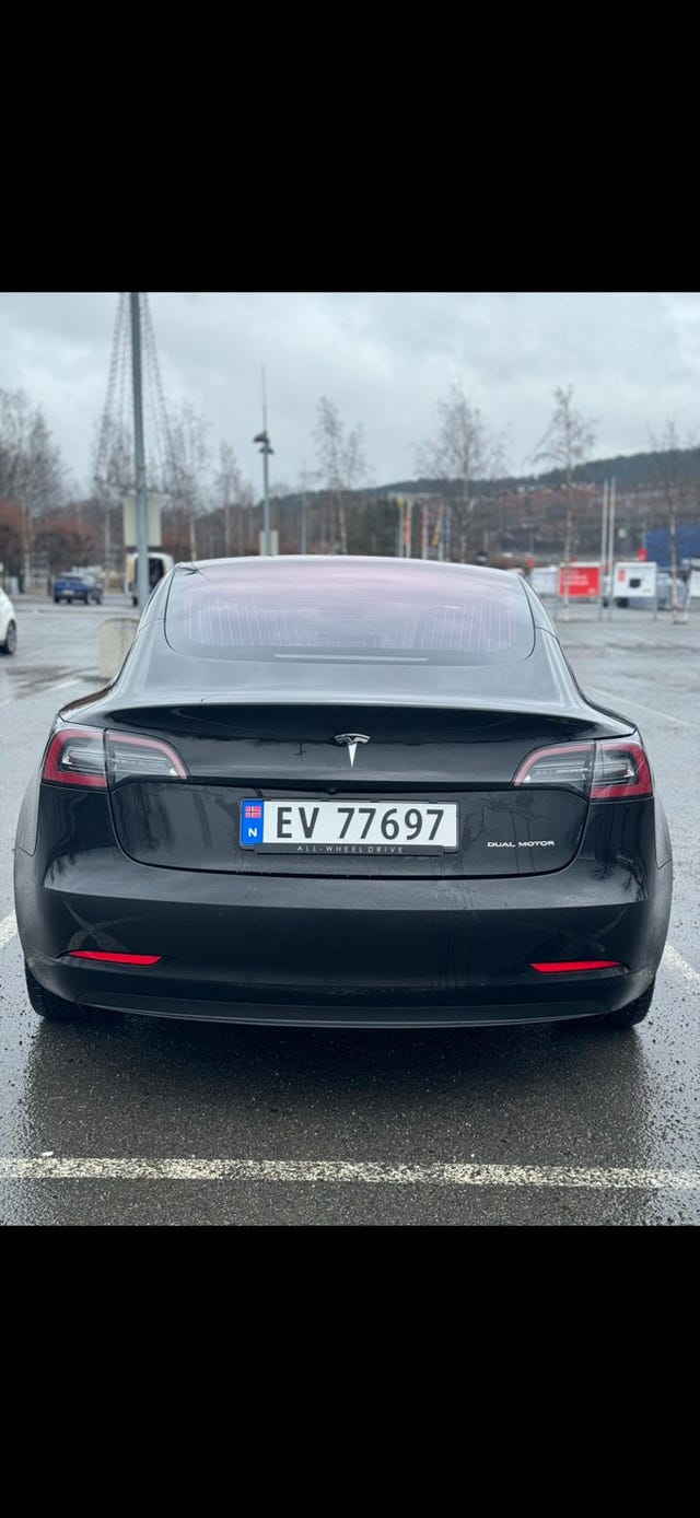 5YJ3E7EB9KF333044 2019 TESLA MODEL 3-4