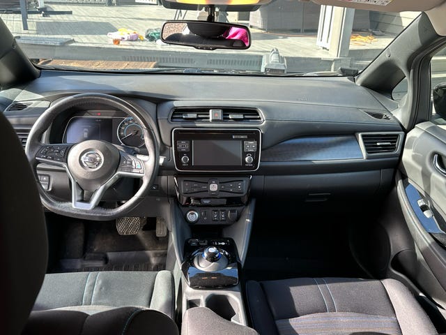 2018 NISSAN LEAF - 10